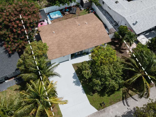 Продажа дома по адресу 1561 NE 30TH Court - фото 8934842