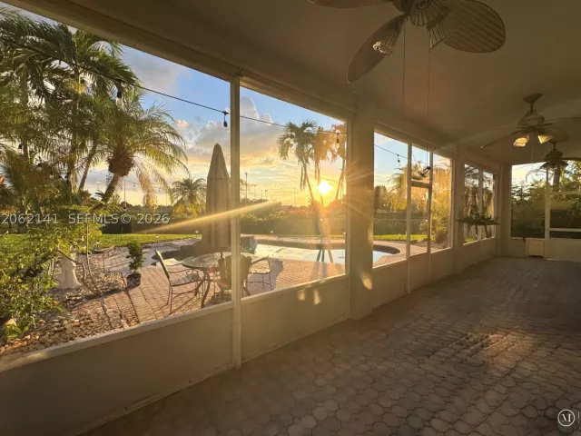Продажа дома по адресу 694 SW 168th Way - фото 9279871