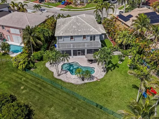 Продажа дома по адресу 694 SW 168th Way - фото 9279864