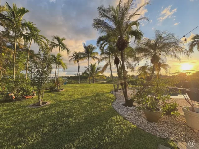 Продажа дома по адресу 694 SW 168th Way - фото 9279867