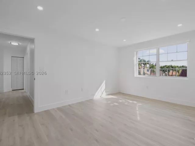 Продажа дома по адресу 10953 SW 151st Pl - фото 8938746