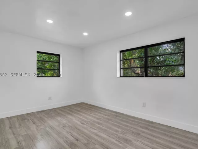 Продажа дома по адресу 1265 NE 201st Ter - фото 8938724