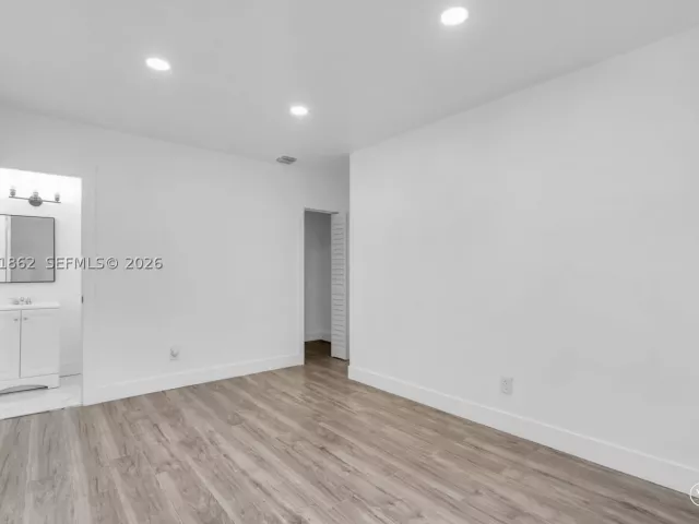 Продажа дома по адресу 1265 NE 201st Ter - фото 8938725