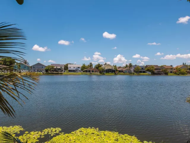 Продажа дома по адресу 9650 SW 9th Ct - фото 8947344