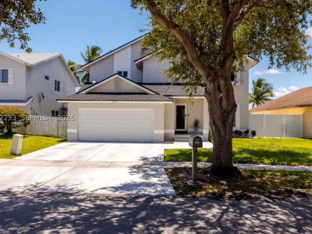 Продажа дома по адресу 9650 SW 9th Ct - фото 8947335