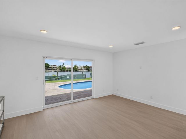 Продажа дома по адресу 631 N Mashta Drive - фото 9262030