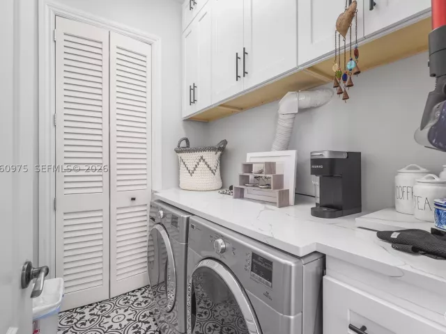 Продажа дома по адресу 2106 SE 7th St 2106 - фото 9014300