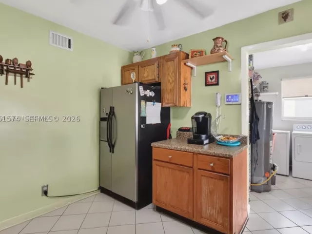 Продажа дома по адресу 6861 SW 1st Ct - фото 9087144