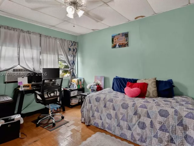 Продажа дома по адресу 6861 SW 1st Ct - фото 9087155