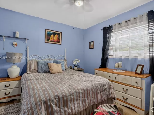 Продажа дома по адресу 6861 SW 1st Ct - фото 9087168