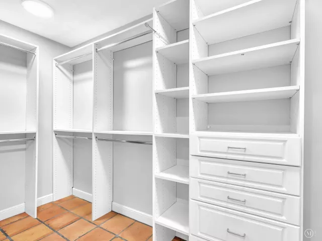 Продажа дома по адресу 898 Azalea Street - фото 9282830