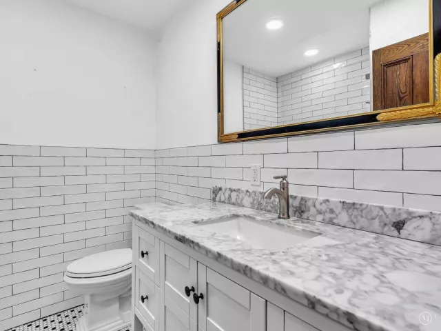 Продажа дома по адресу 898 Azalea Street - фото 9282835
