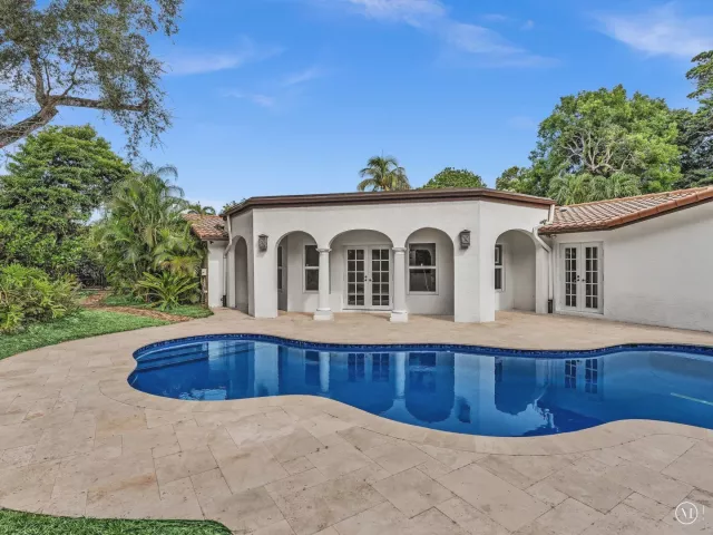 Продажа дома по адресу 898 Azalea Street - фото 9282858