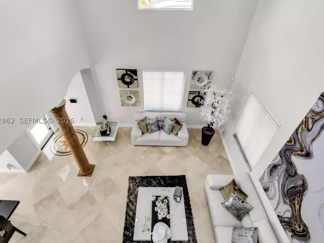 Продажа дома по адресу 2776 SW 143rd Pl - фото 9240930
