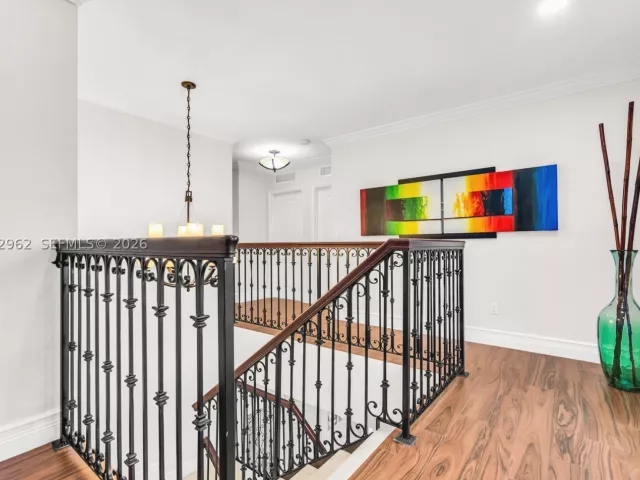 Продажа дома по адресу 2776 SW 143rd Pl - фото 9240933