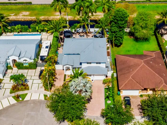 Продажа дома по адресу 2776 SW 143rd Pl - фото 9240978