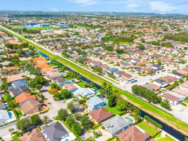 Продажа дома по адресу 2776 SW 143rd Pl - фото 9241049
