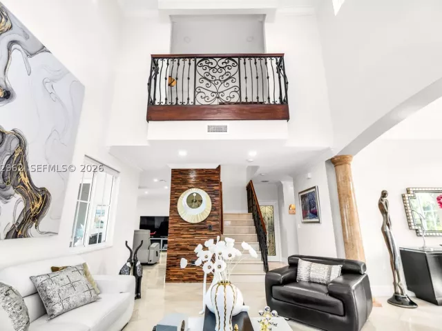 Продажа дома по адресу 2776 SW 143rd Pl - фото 9240896
