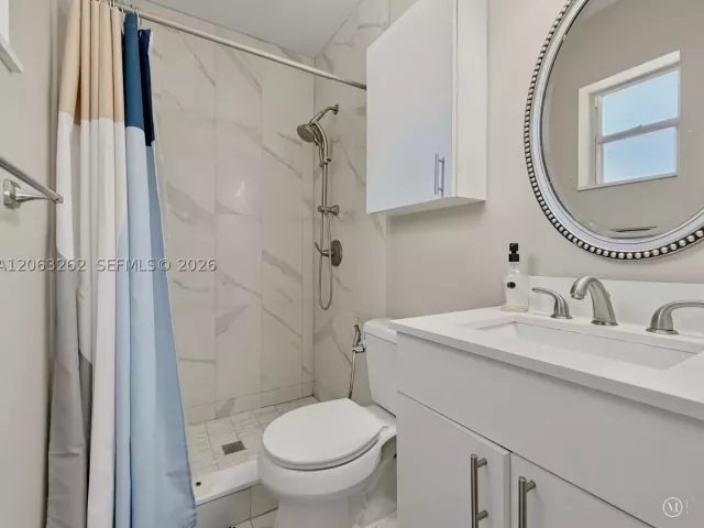 Продажа дома по адресу 8625 SW 42nd St - фото 9301863