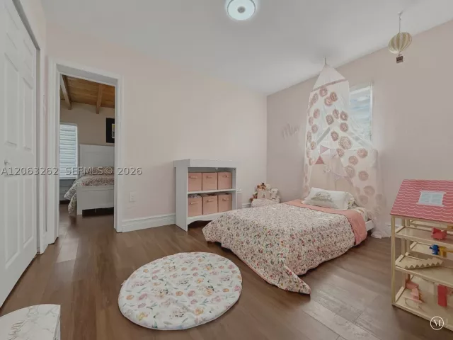 Продажа дома по адресу 8625 SW 42nd St - фото 9301867