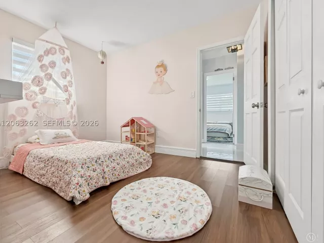 Продажа дома по адресу 8625 SW 42nd St - фото 9301868