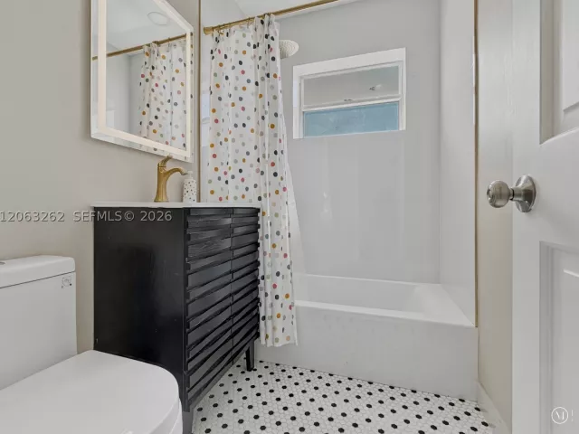 Продажа дома по адресу 8625 SW 42nd St - фото 9301869