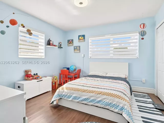 Продажа дома по адресу 8625 SW 42nd St - фото 9301870
