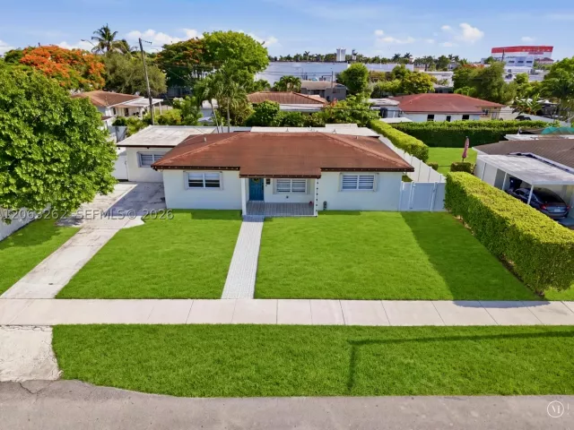 Продажа дома по адресу 8625 SW 42nd St - фото 9301876