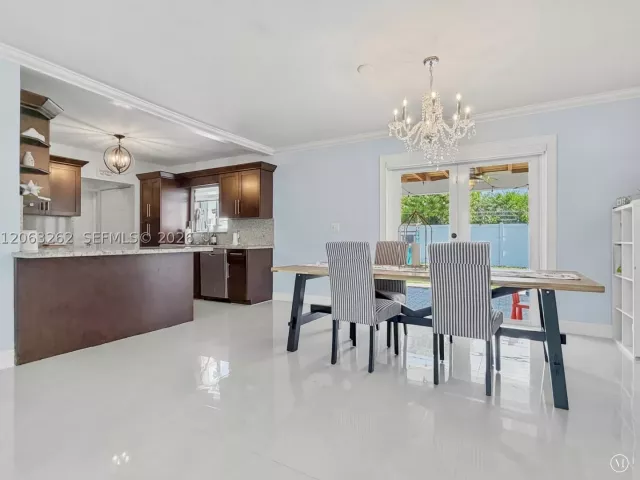 Продажа дома по адресу 8625 SW 42nd St - фото 9301885