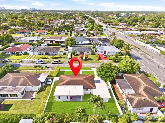 Продажа дома по адресу 8625 SW 42nd St - фото 9301892