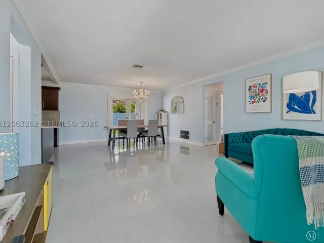 Продажа дома по адресу 8625 SW 42nd St - фото 9301858
