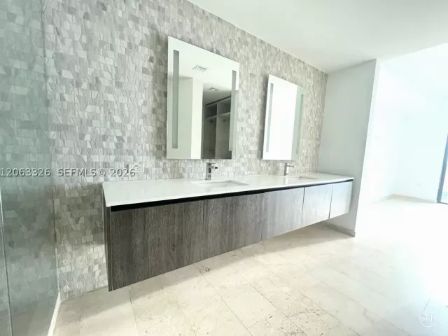 Продажа квартиры #3810 - фото 8944740