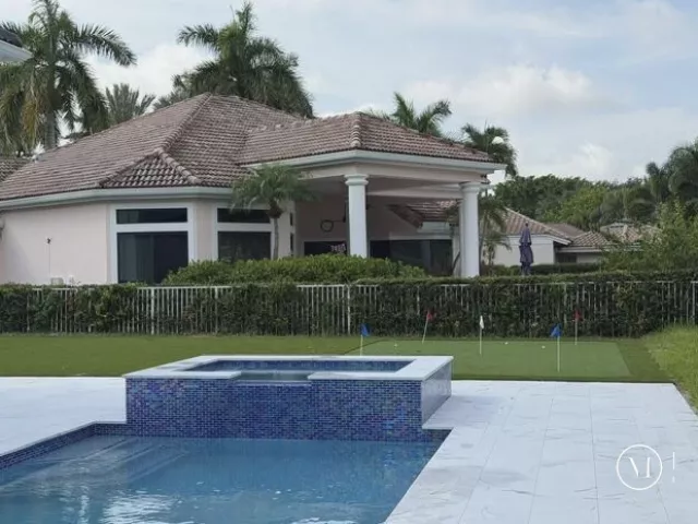 Продажа дома по адресу 2525 Seminole Circle - фото 9122643