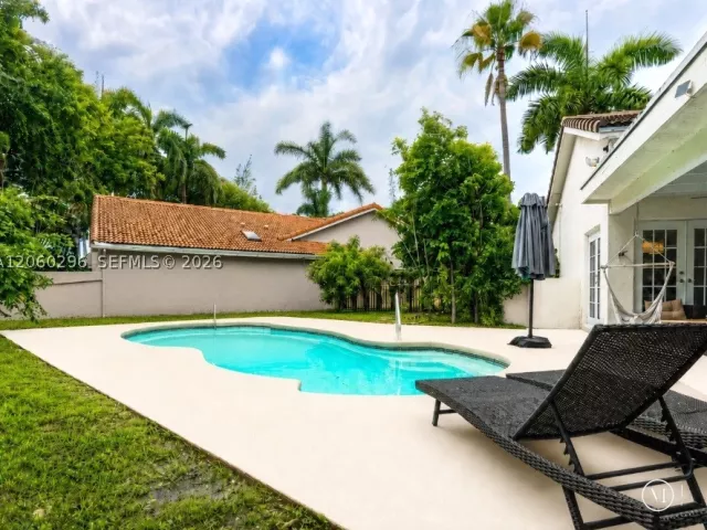 Продажа дома по адресу 10665 San Bernardino Way - фото 9283626