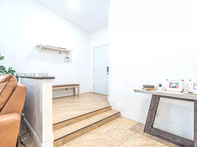 Продажа дома по адресу 10665 San Bernardino Way - фото 9283629