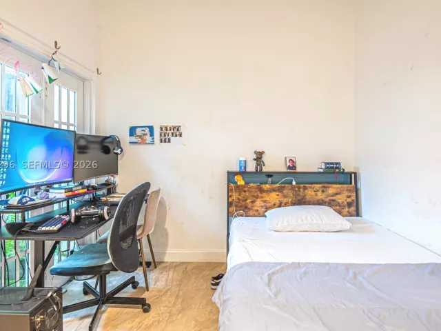 Продажа дома по адресу 10665 San Bernardino Way - фото 9283635