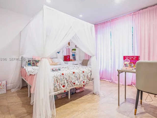 Продажа дома по адресу 10665 San Bernardino Way - фото 9283638