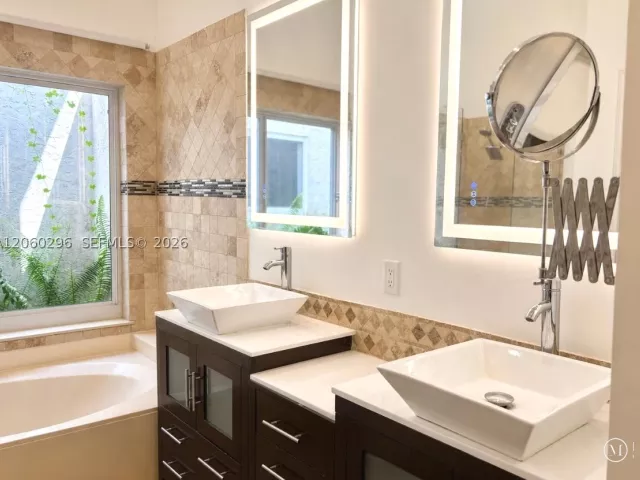 Продажа дома по адресу 10665 San Bernardino Way - фото 9283641