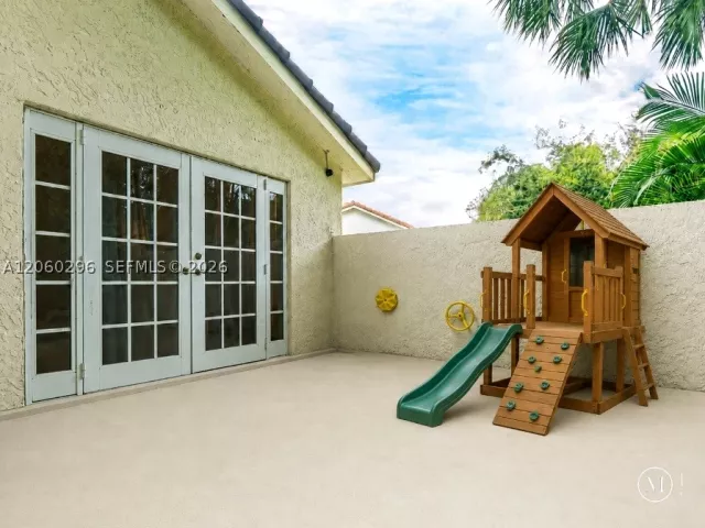 Продажа дома по адресу 10665 San Bernardino Way - фото 9283643