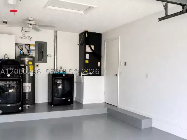 Продажа дома по адресу 10665 San Bernardino Way - фото 9283649