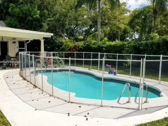 Продажа дома по адресу 10665 San Bernardino Way - фото 9283656