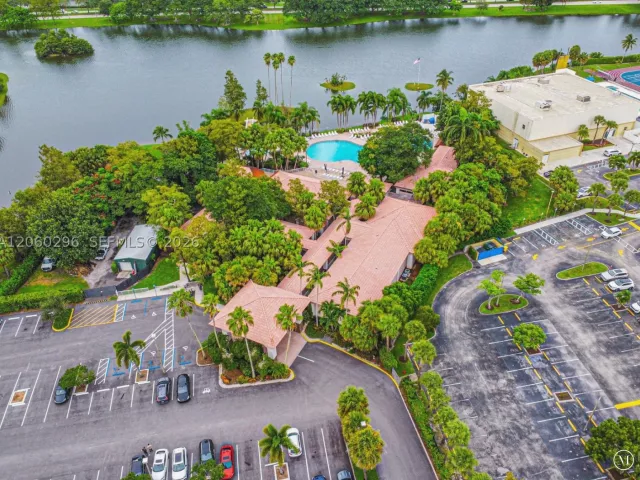 Продажа дома по адресу 10665 San Bernardino Way - фото 9283623