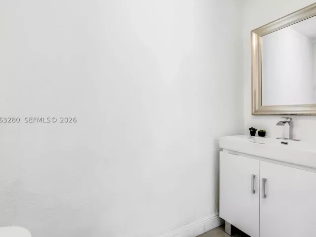Продажа дома по адресу 5424 Garfield St - фото 9292235