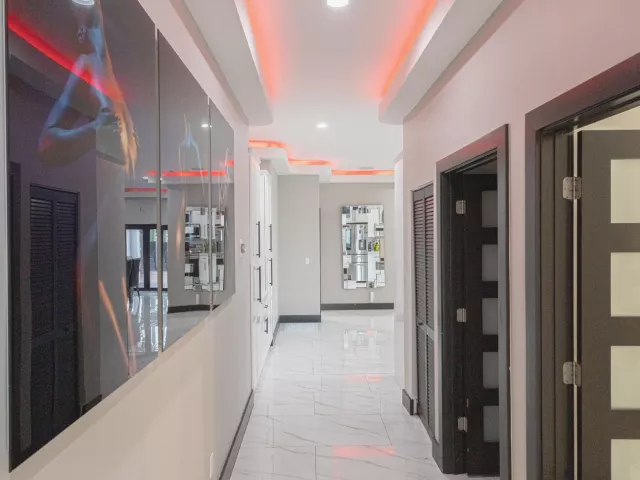 Продажа дома по адресу 725 Mercury Street Street - фото 9103372