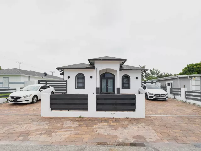 Продажа дома по адресу 725 Mercury Street Street - фото 9103341