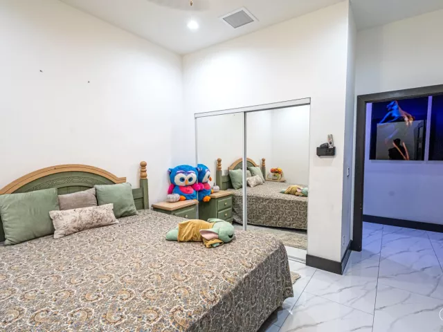 Продажа дома по адресу 725 Mercury Street Street - фото 9103391