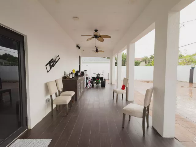 Продажа дома по адресу 725 Mercury Street Street - фото 9103397