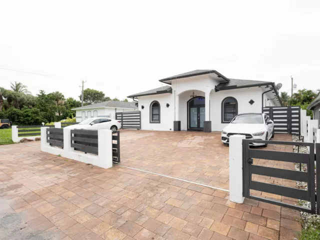 Продажа дома по адресу 725 Mercury Street Street - фото 9103343