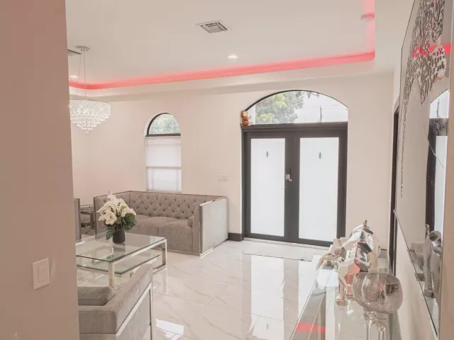 Продажа дома по адресу 725 Mercury Street Street - фото 9103346