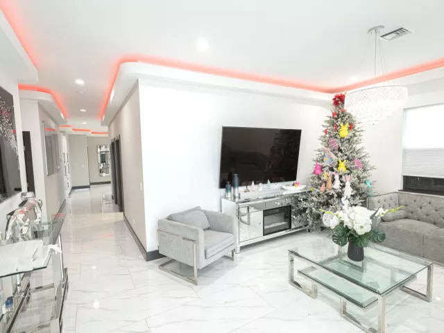 Продажа дома по адресу 725 Mercury Street Street - фото 9103348